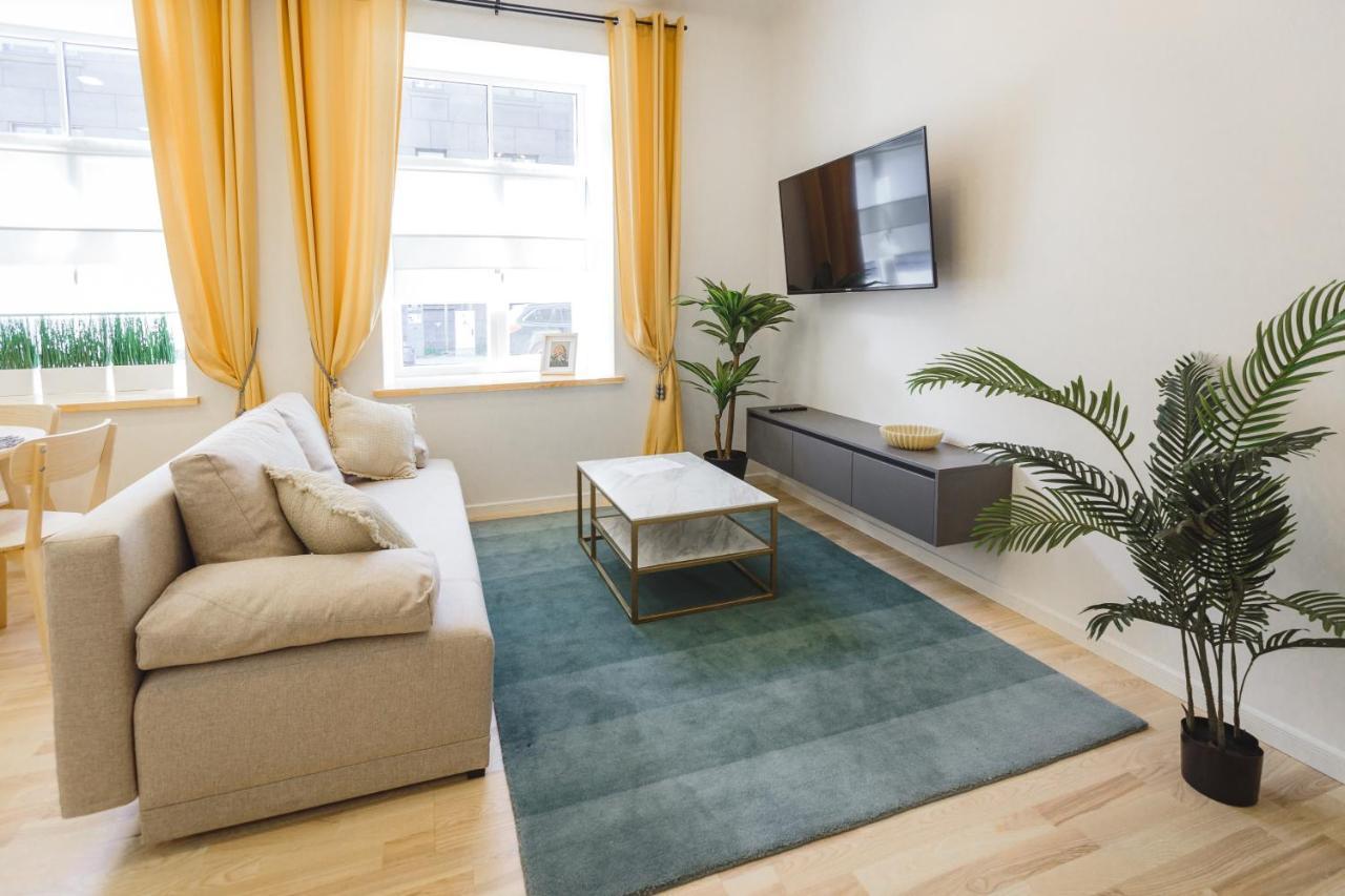 1212 Apartments With Free Parking Riga Esterno foto