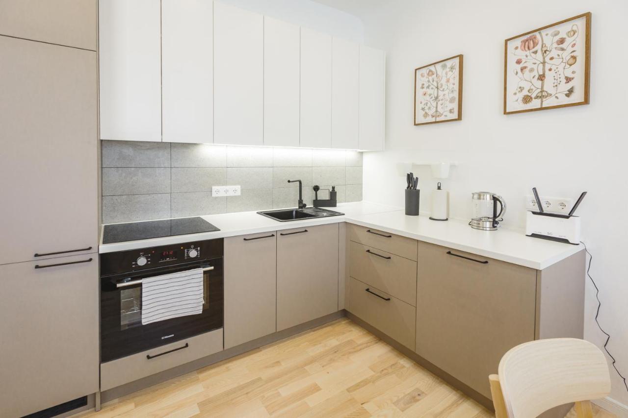 1212 Apartments With Free Parking Riga Esterno foto