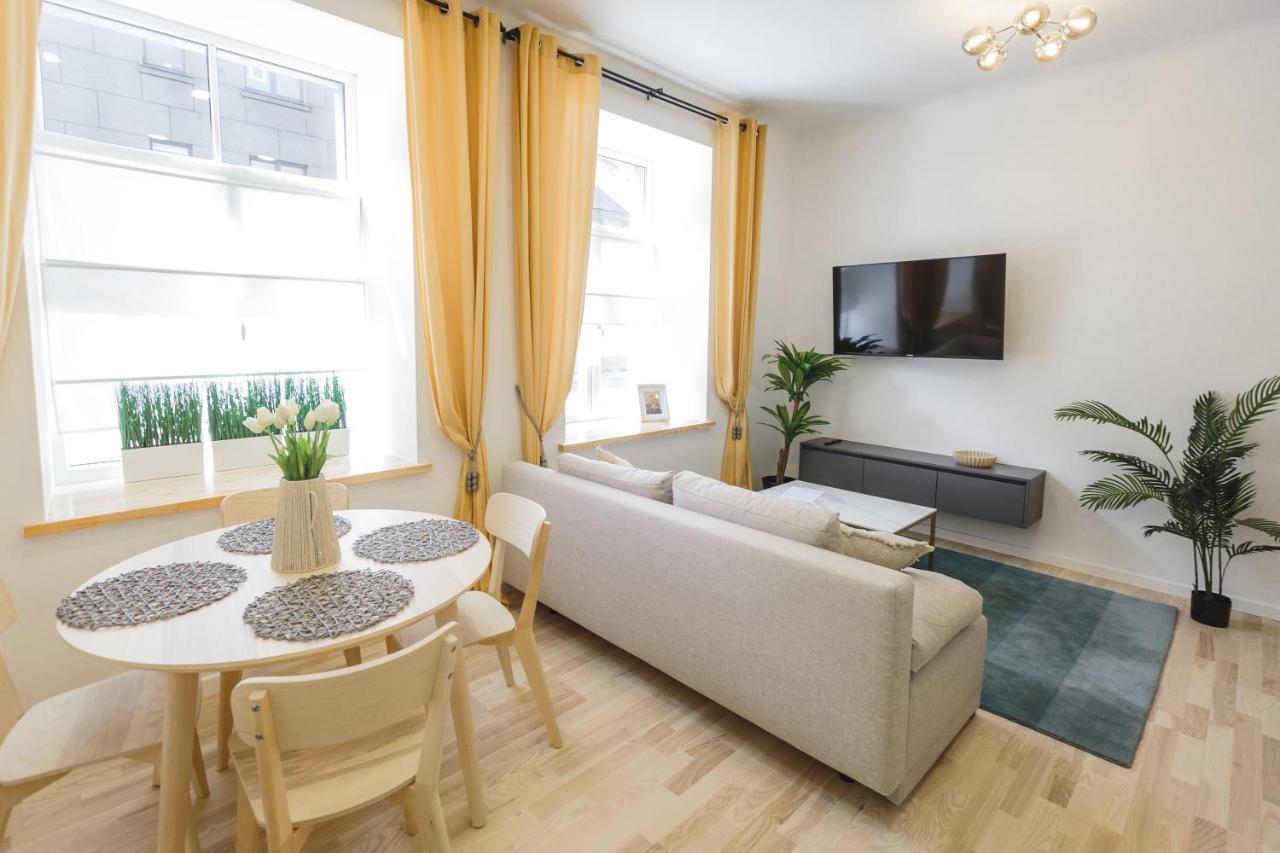 1212 Apartments With Free Parking Riga Esterno foto